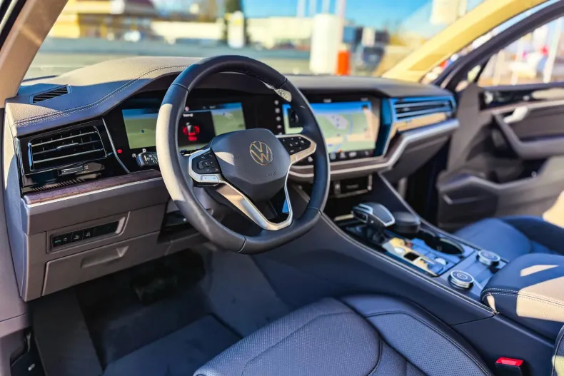 Volkswagen Touareg din 2025 cu 1 km - oferta VOL144558 - foto 8