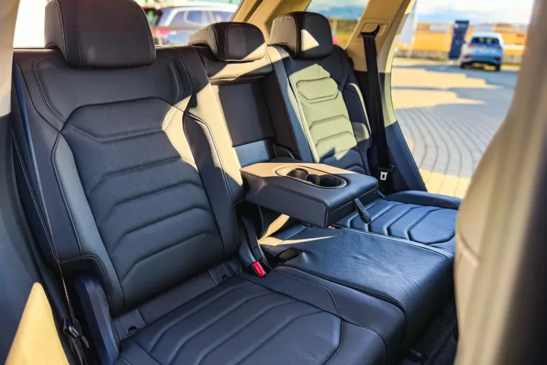 Volkswagen Touareg din 2025 cu 1 km - oferta VOL144558 - foto 24