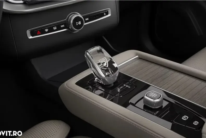 Volvo XC90 din 2025 cu 9 km - oferta VOL144567 - foto 10