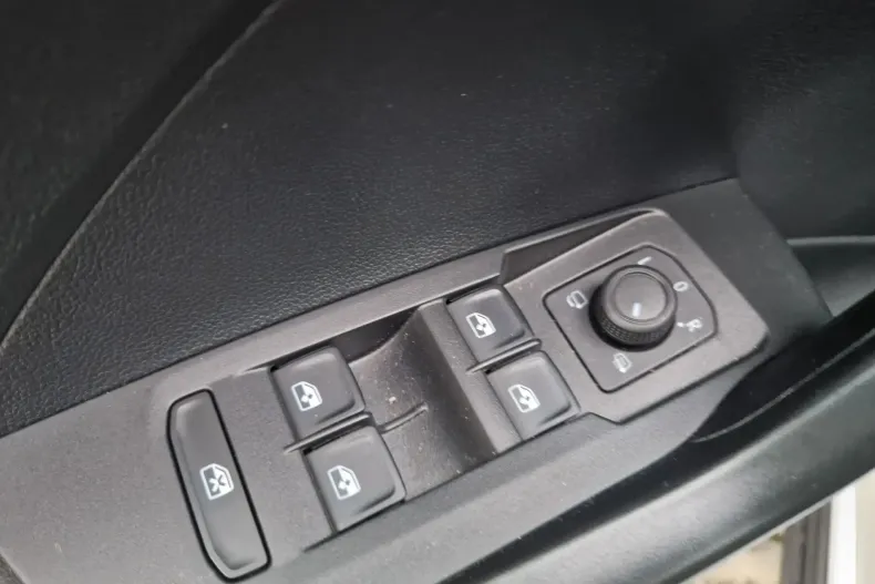 Volkswagen T-Cross din 2021 cu 31.615 km - oferta VOL144574 - foto 15