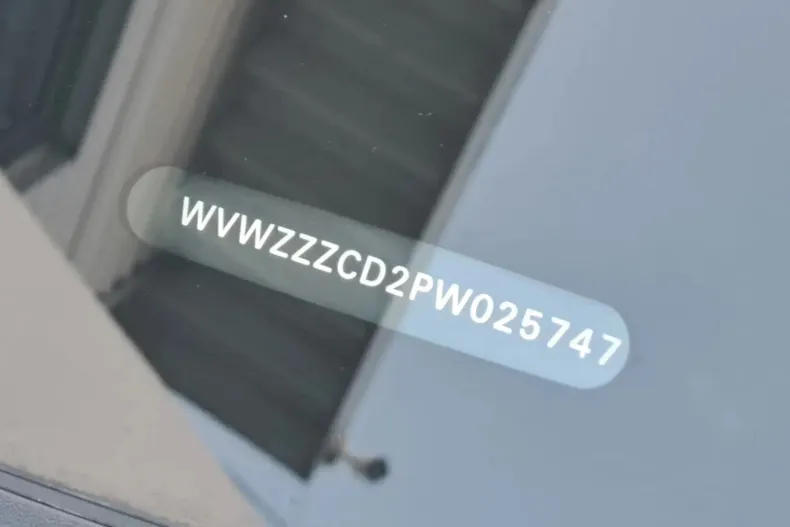 Volkswagen Golf din 2023 cu 22.237 km - oferta VOL144580 - foto 10