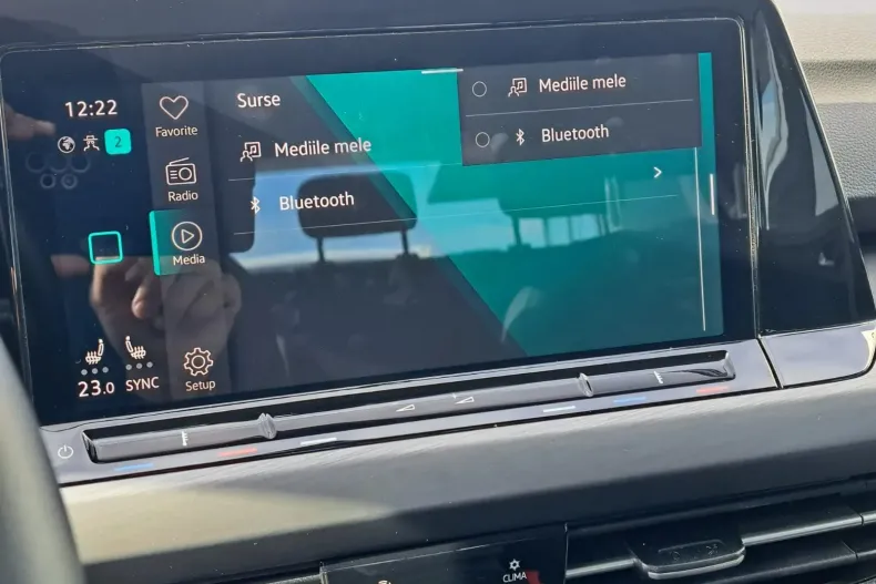 Volkswagen Golf din 2023 cu 22.237 km - oferta VOL144580 - foto 26