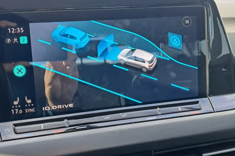 Volkswagen Golf din 2023 cu 22.237 km - oferta VOL144580 - foto 30