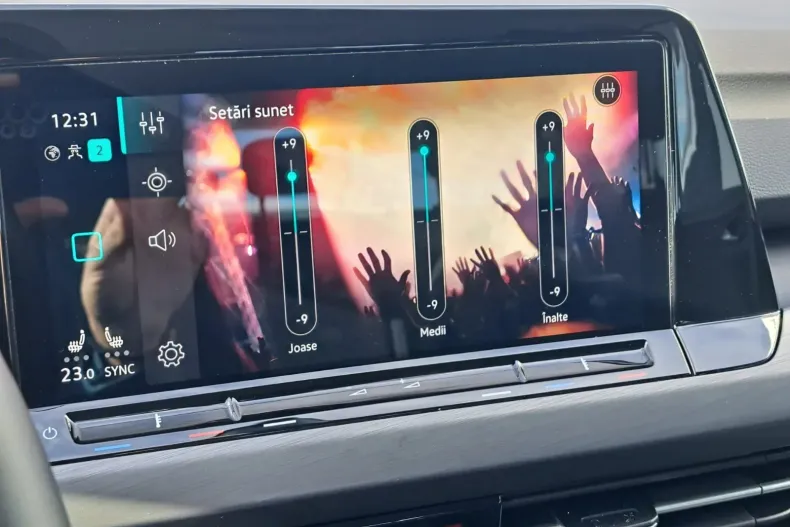 Volkswagen Golf din 2023 cu 22.237 km - oferta VOL144580 - foto 38