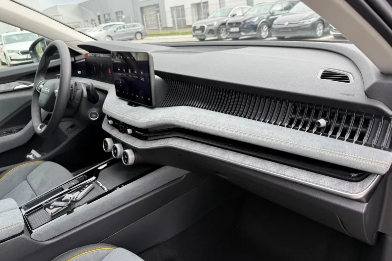 Skoda Superb din 2025 cu 1 km - oferta SKO144595 - foto 22