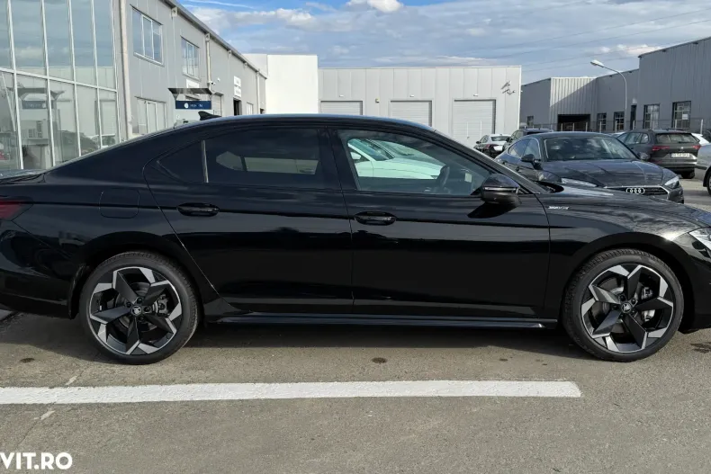 Skoda Superb din 2025 cu 1 km - oferta SKO144596 - foto 3