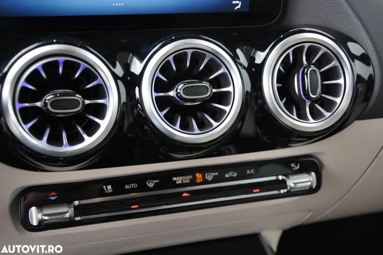 Mercedes-Benz GLA din 2024 cu 40.850 km - oferta MER144618 - foto 24