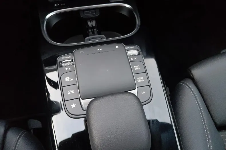 Mercedes-Benz CLA din 2020 cu 53.491 km - oferta MER144630 - foto 22