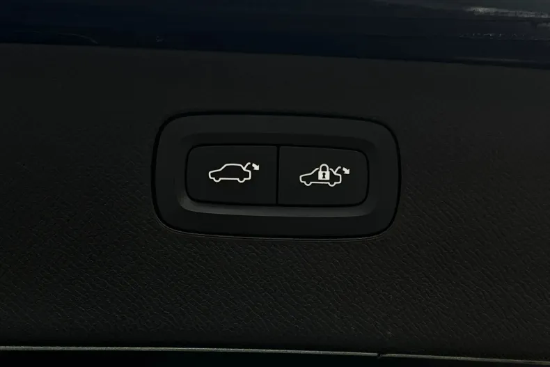 Volvo XC90 din 2021 cu 80.589 km - oferta VOL144638 - foto 27