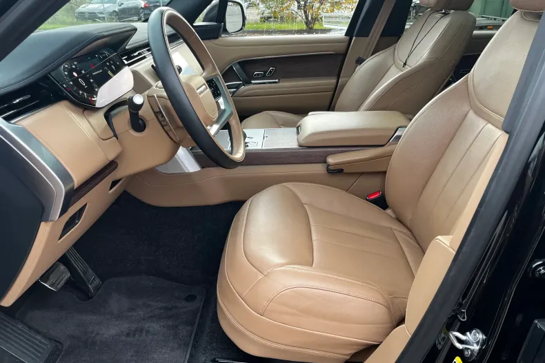 Land Rover Range Rover din 2024 cu 70.294 km - oferta LAN144641 - foto 9