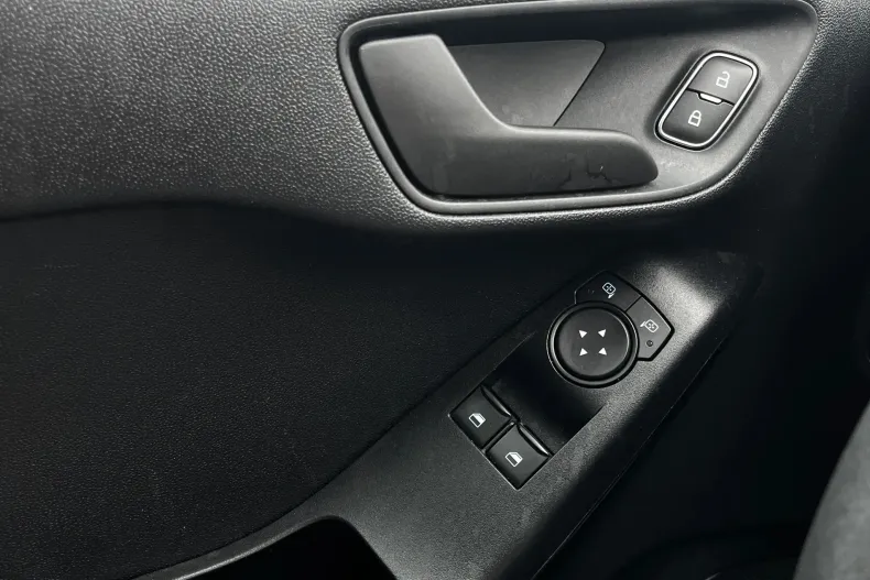 Ford Fiesta din 2022 cu 79.186 km - oferta FOR144643 - foto 19