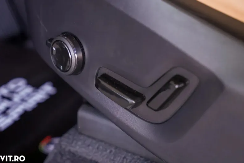 Volvo XC90 din 2020 cu 55.000 km - oferta VOL144649 - foto 23