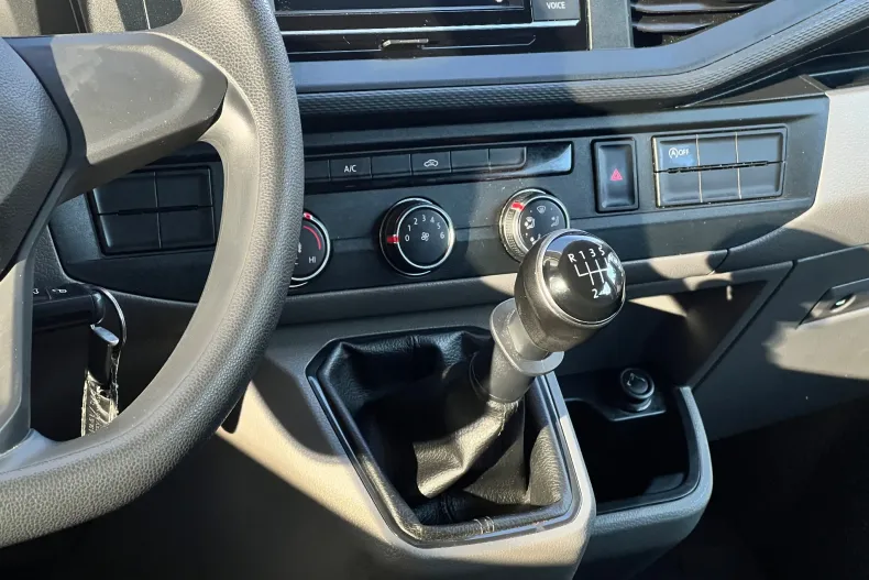 Volkswagen Transporter din 2020 cu 104.055 km - oferta VOL144655 - foto 6