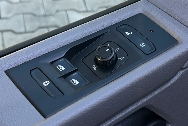 Volkswagen Transporter din 2020 cu 104.055 km - oferta VOL144655 - foto 20