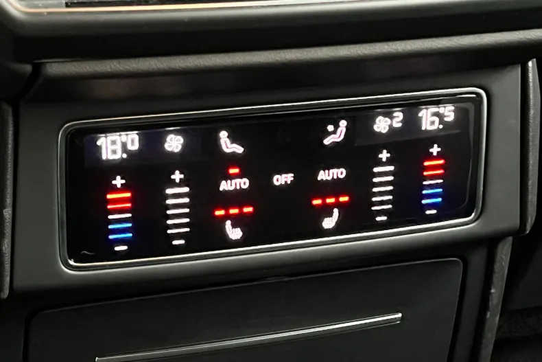 Lamborghini Urus din 2020 cu 26.680 km - oferta LAM144657 - foto 16