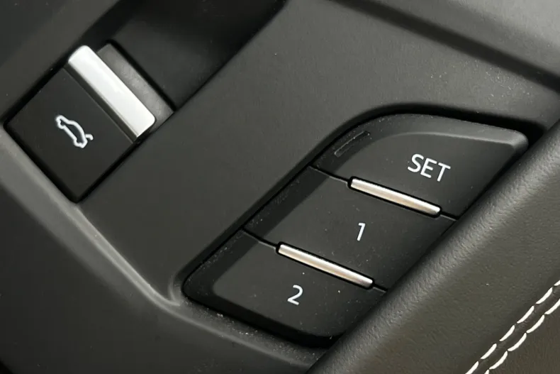 Lamborghini Urus din 2020 cu 26.680 km - oferta LAM144657 - foto 18