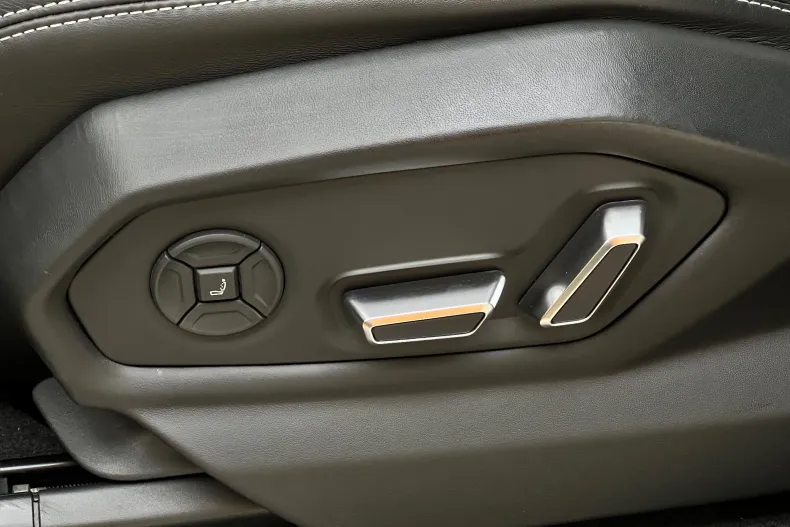 Lamborghini Urus din 2020 cu 26.680 km - oferta LAM144657 - foto 19