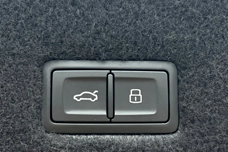 Lamborghini Urus din 2020 cu 26.680 km - oferta LAM144657 - foto 35