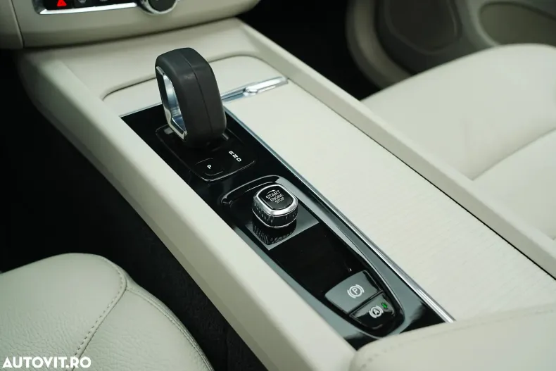 Volvo XC60 din 2021 cu 93.000 km - oferta VOL144669 - foto 40