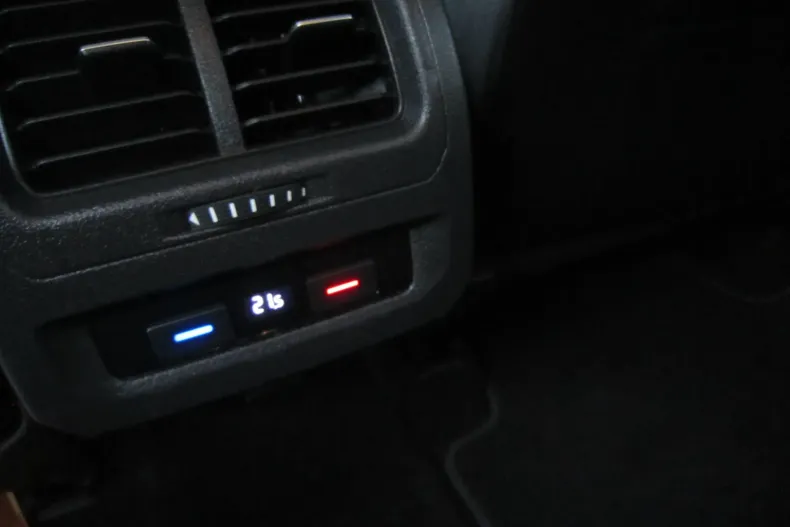 Volkswagen Touran din 2020 cu 125.817 km - oferta VOL144675 - foto 8