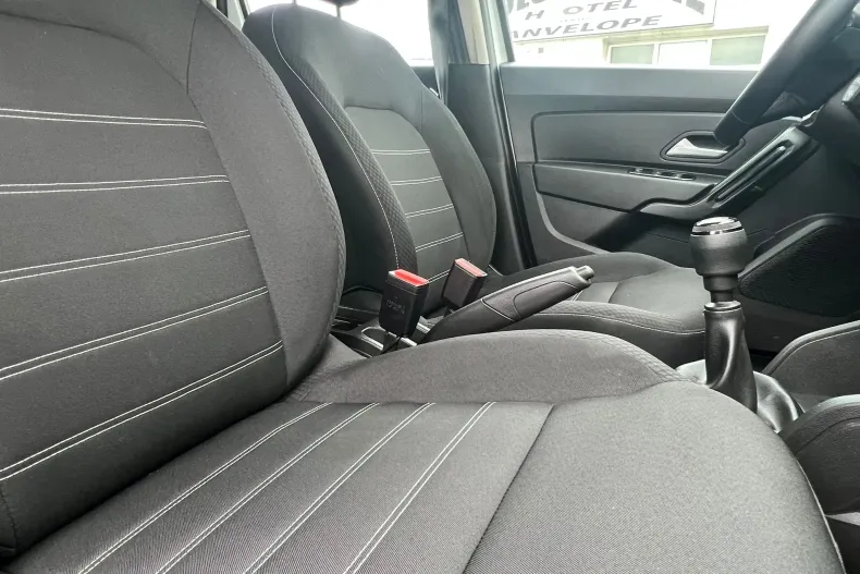 Dacia Duster din 2023 cu 61.483 km - oferta DAC144683 - foto 24