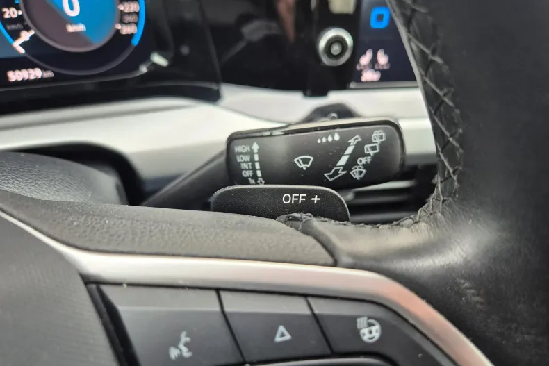 Volkswagen Golf din 2024 cu 50.929 km - oferta VOL144689 - foto 17