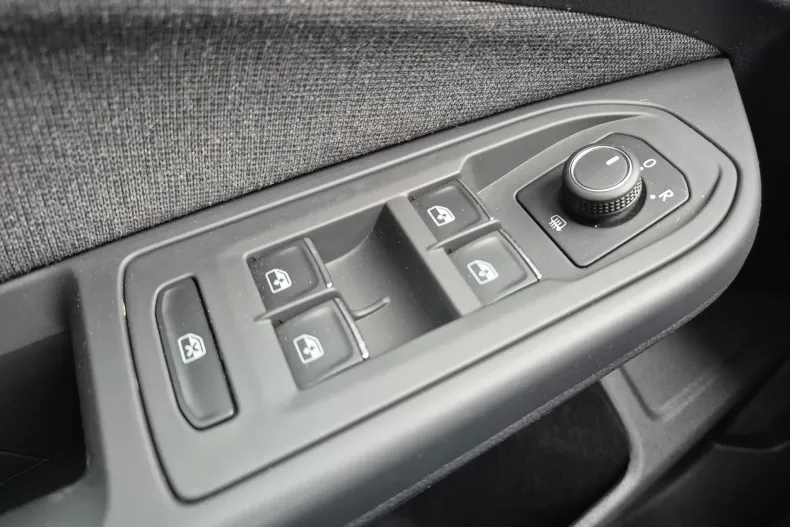 Volkswagen Golf din 2024 cu 50.929 km - oferta VOL144689 - foto 33