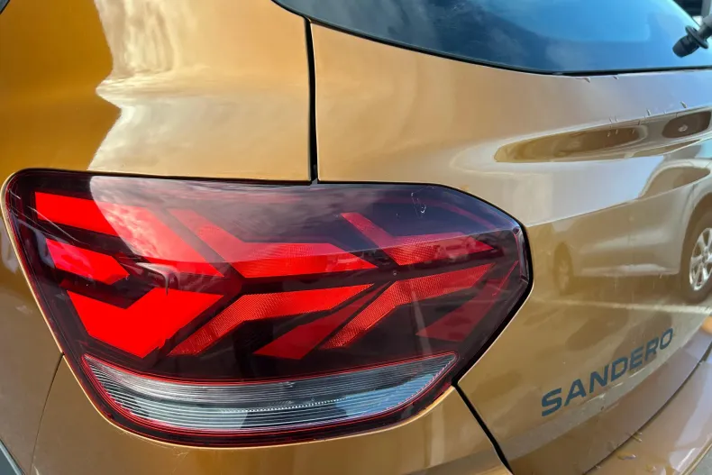 Dacia Sandero Stepway din 2023 cu 83.280 km - oferta DAC144695 - foto 15