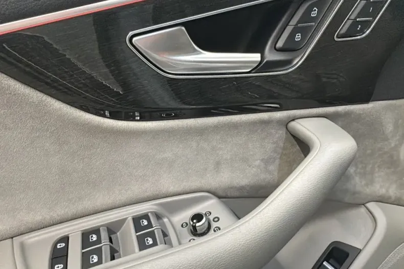 Audi Q7 din 2021 cu 69.330 km - oferta AUD144704 - foto 17