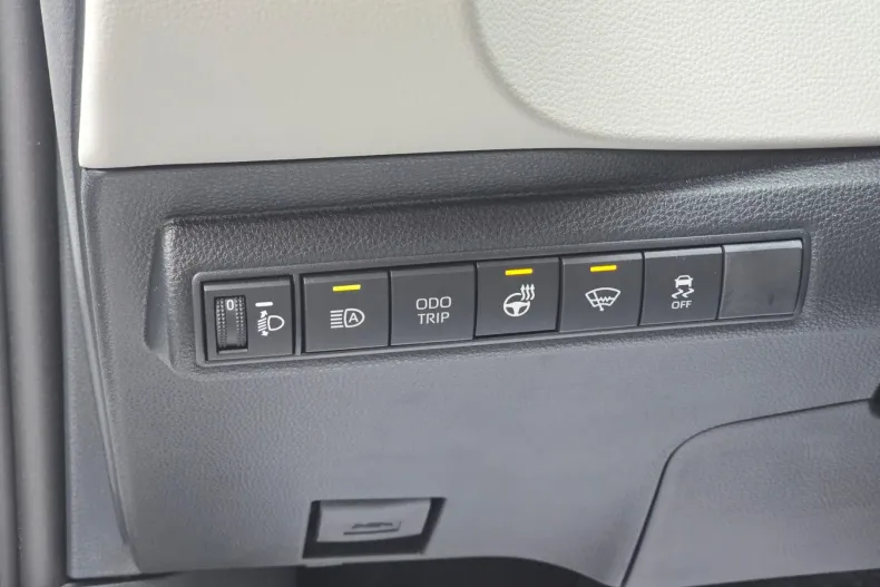 Toyota Corolla din 2025 cu 7.800 km - oferta TOY144726 - foto 11