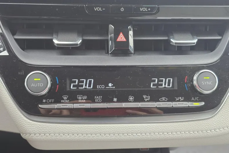 Toyota Corolla din 2025 cu 7.800 km - oferta TOY144726 - foto 26