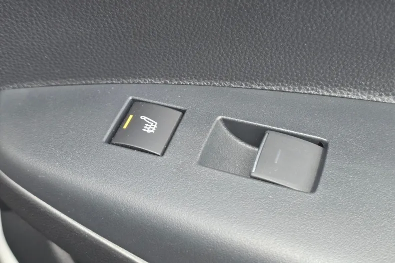 Toyota Corolla din 2025 cu 7.800 km - oferta TOY144726 - foto 29