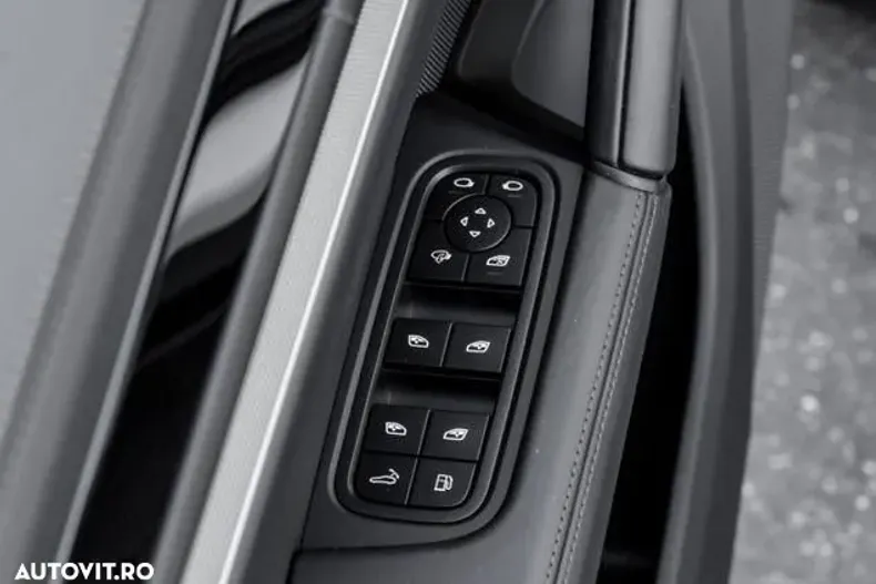 Porsche Cayenne din 2023 cu 12.900 km - oferta POR144732 - foto 7