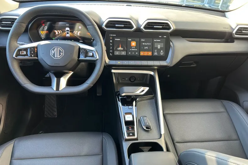 MG ZS HEV din 2025 cu 900 km - oferta MG0144735 - foto 13