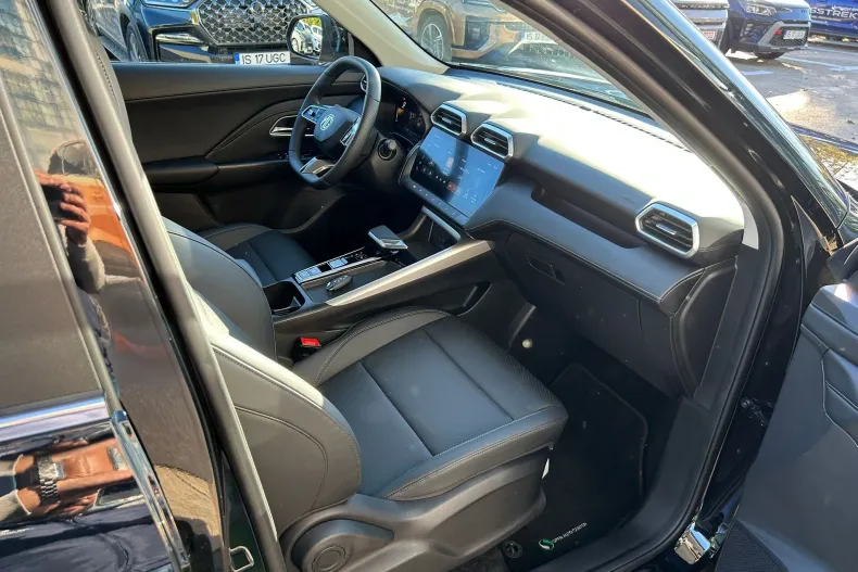 MG ZS HEV din 2025 cu 900 km - oferta MG0144735 - foto 14