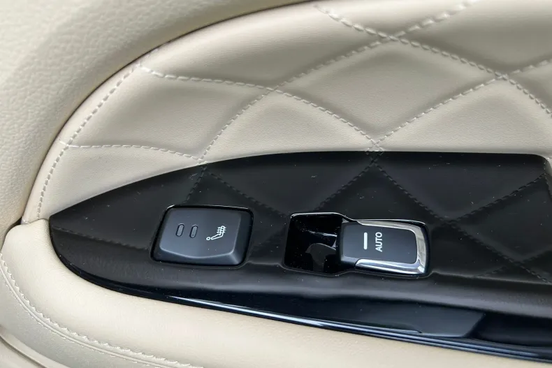 Ssangyong REXTON din 2025 cu 1.000 km - oferta SSA144737 - foto 14