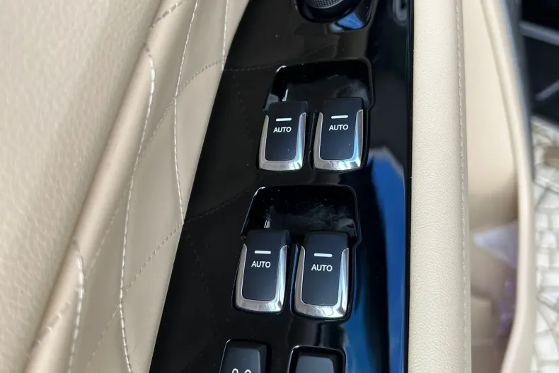 Ssangyong REXTON din 2025 cu 1.000 km - oferta SSA144737 - foto 22