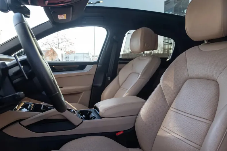 Porsche Cayenne Coupe din 2024 cu 14.611 km - oferta POR144738 - foto 8