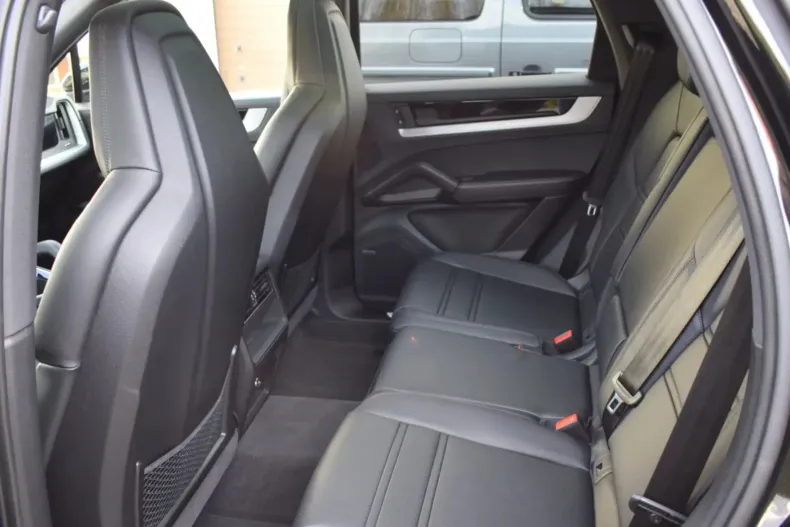 Porsche Cayenne din 2024 cu 13.211 km - oferta POR144743 - foto 13