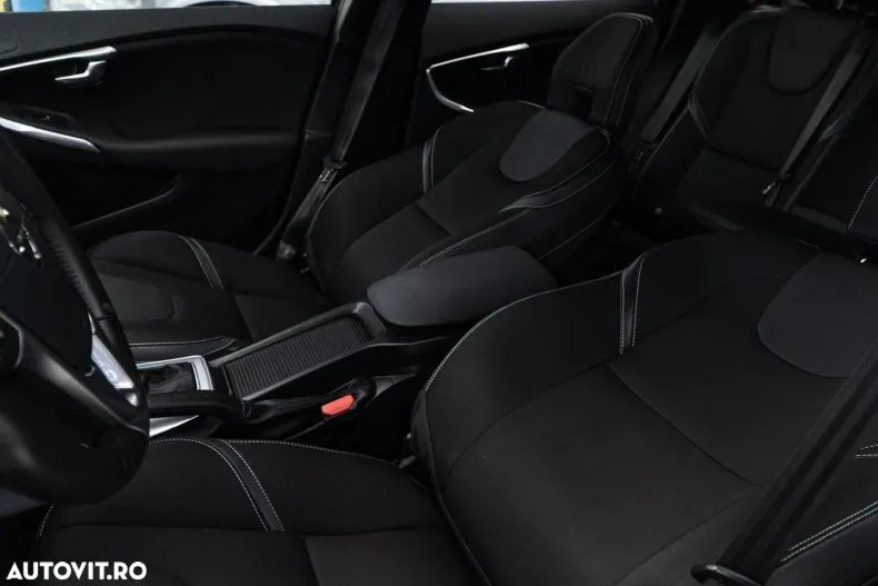 Volvo V40 din 2020 cu 175.583 km - oferta VOL144750 - foto 14