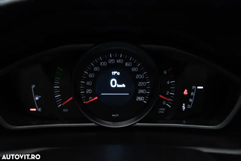 Volvo V40 din 2020 cu 175.583 km - oferta VOL144750 - foto 21