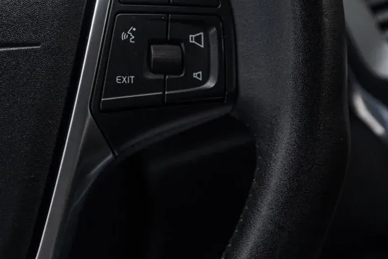 Volvo V40 din 2020 cu 175.583 km - oferta VOL144750 - foto 27