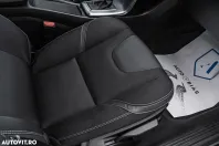 Volvo V40 din 2020 cu 175.583 km - oferta VOL144750 - foto 38