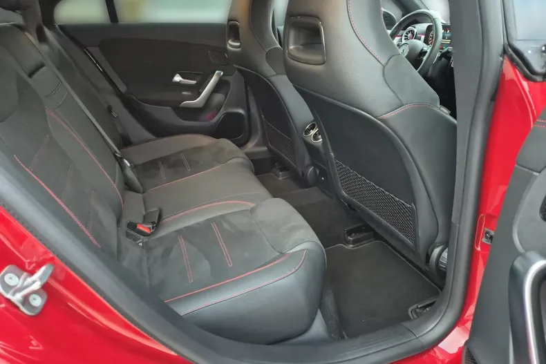 Mercedes-Benz CLA din 2024 cu 10.660 km - oferta MER144770 - foto 21