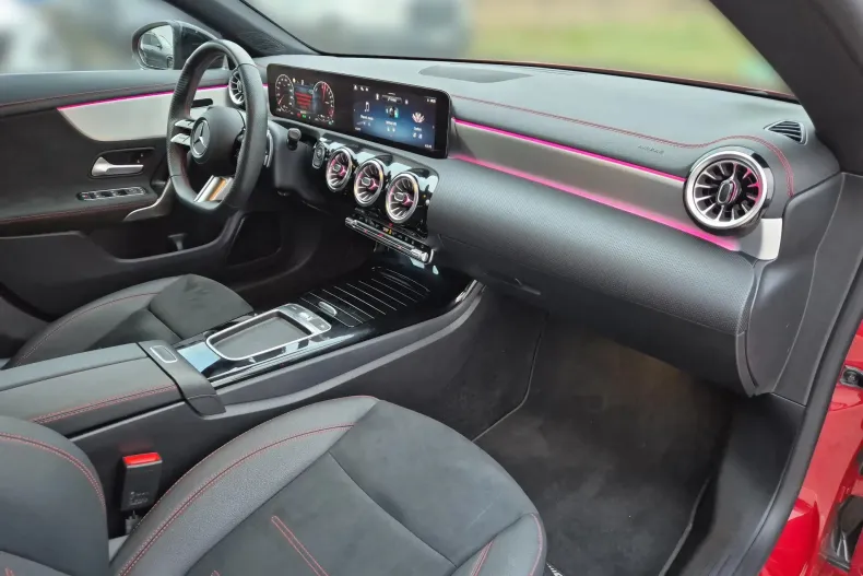 Mercedes-Benz CLA din 2024 cu 10.660 km - oferta MER144770 - foto 22