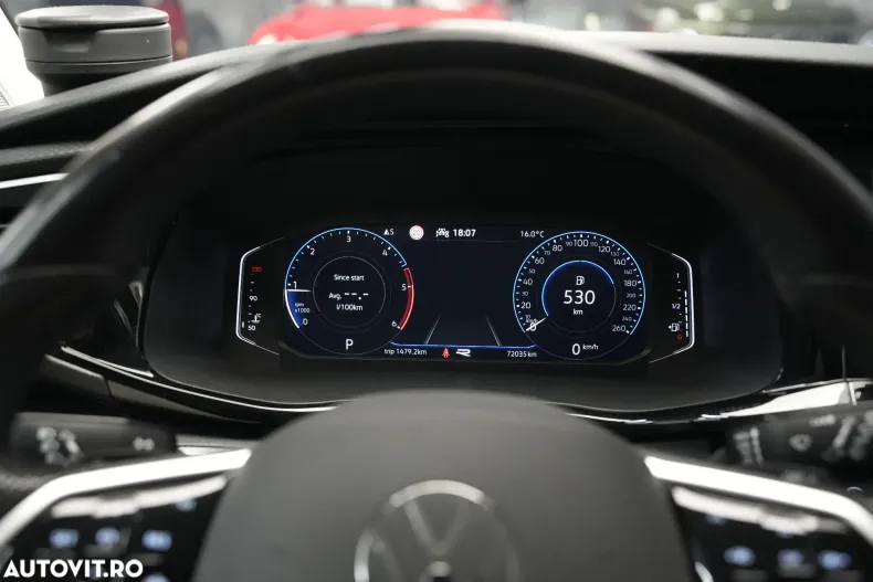 Volkswagen Multivan din 2021 cu 72.035 km - oferta VOL144776 - foto 17