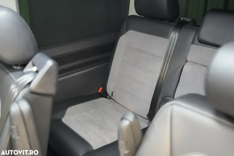 Volkswagen Multivan din 2021 cu 72.035 km - oferta VOL144776 - foto 31