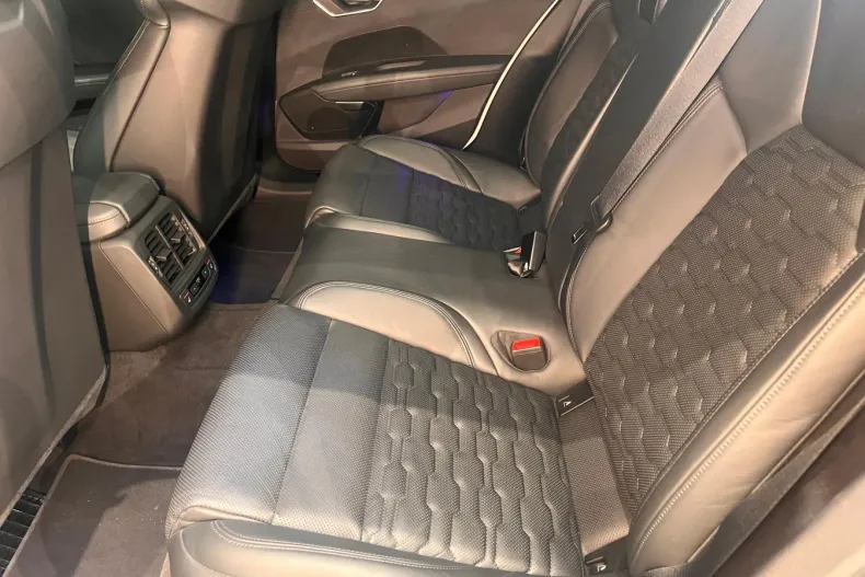 Audi e-tron GT din 2022 cu 65.900 km - oferta AUD144788 - foto 38