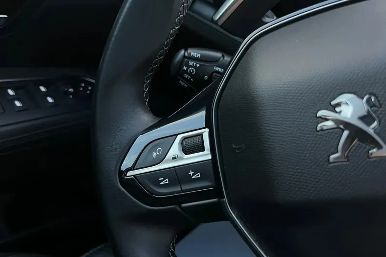 Peugeot 3008 din 2020 cu 118.631 km - oferta PEU144798 - foto 22