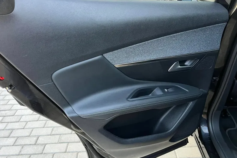 Peugeot 3008 din 2020 cu 118.631 km - oferta PEU144798 - foto 28